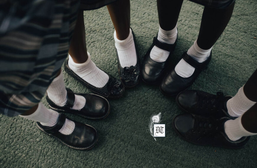 Explosive Growth: Subaltern Pursuit of Private English Schools