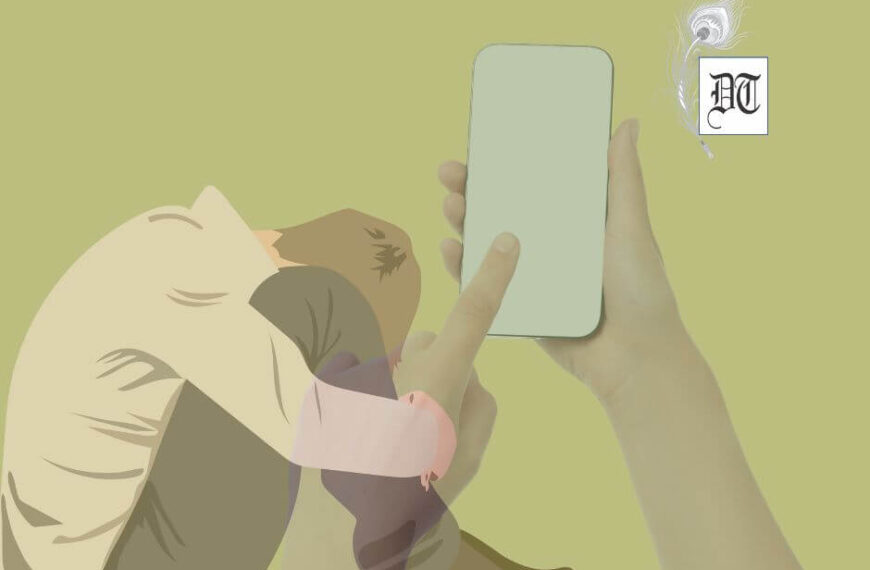 The Worry Cycle: How Social Media Fuels Anxiety and Depression