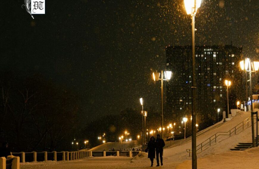 Dark Love Poetry: Stolen Moments & City Lights