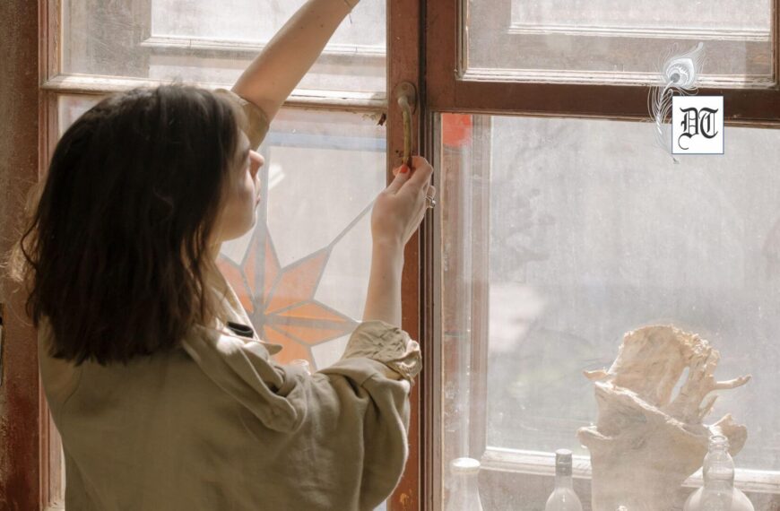 An Emotional Journey Through Love and Oblivion