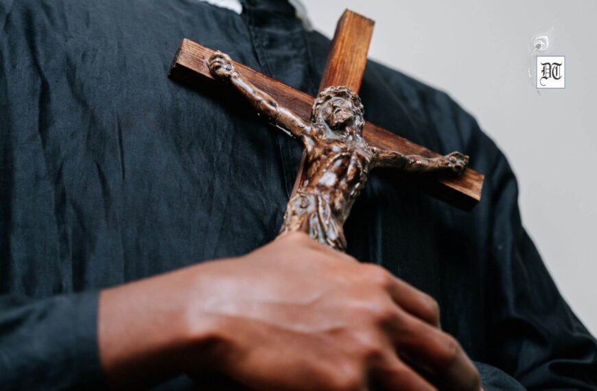 Good Friday: Essential Lessons on Divine Love and Sacrifice 